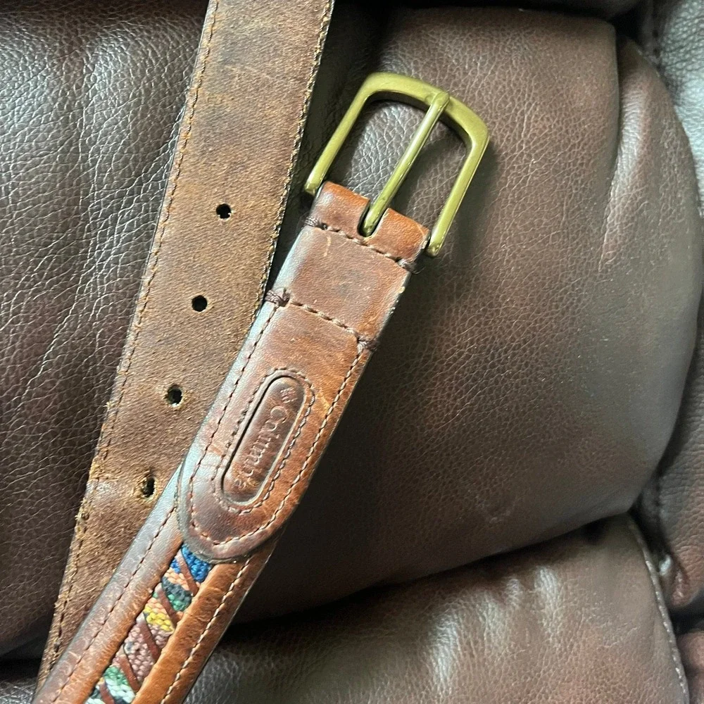 Columbia VTG Leather Belt w/ Embroidery‎